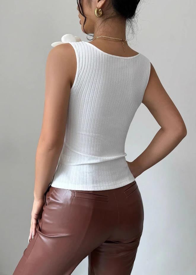 Well Tailored Garment with a Graceful Silhouette