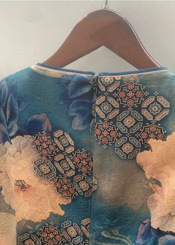 Effortlessly Elegant Top with a Timeless Design