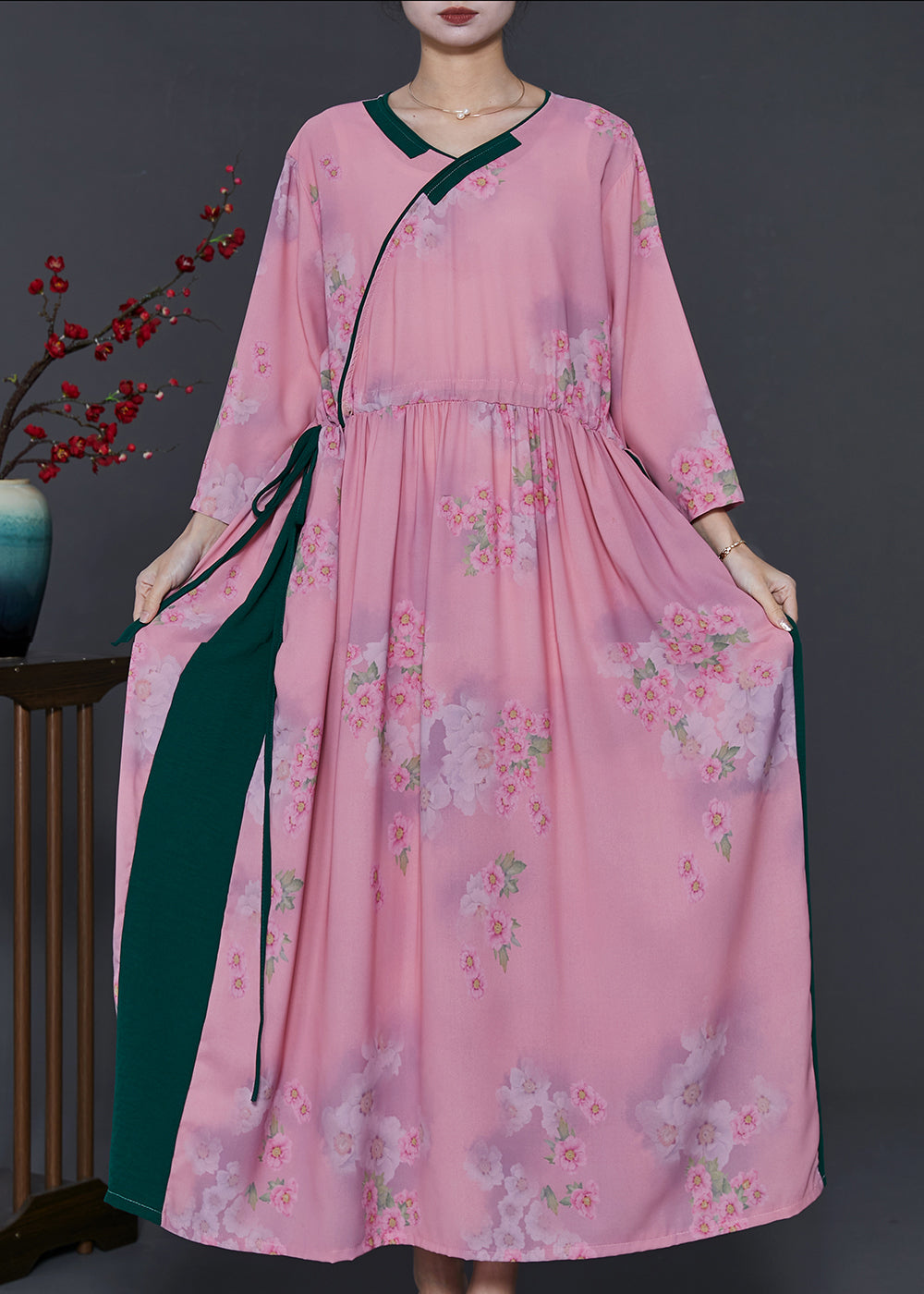 Beautifully Crafted Dress in a Classic Style