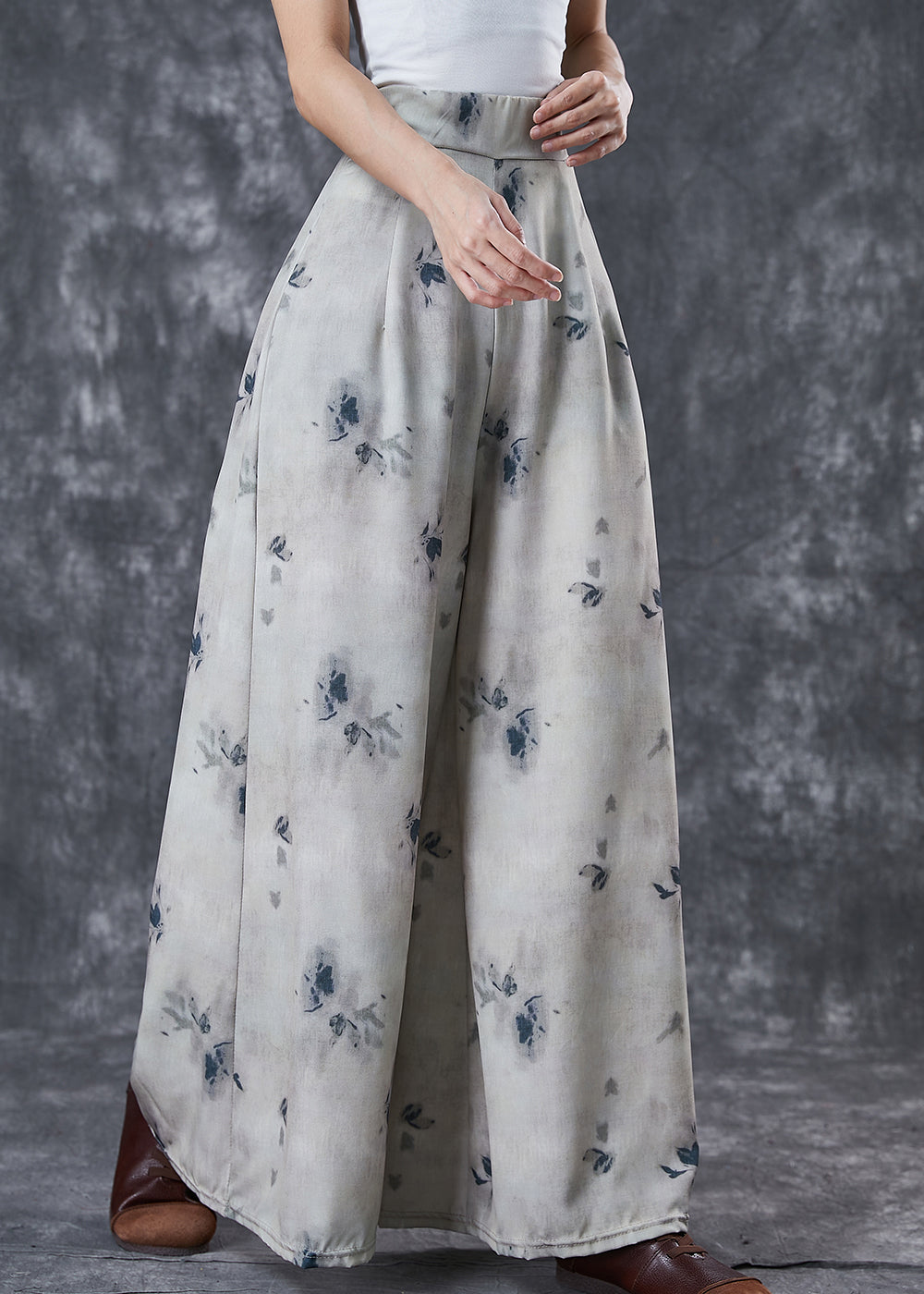 Gracefully Styled Pants for Any Occasion