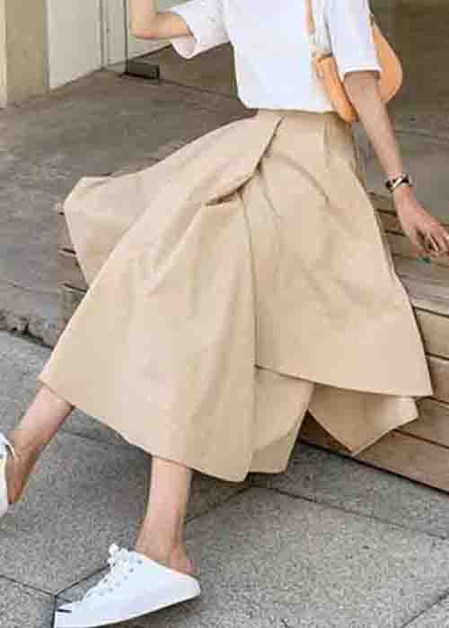 A Vintage Style Pants with Delicate Timeless Details