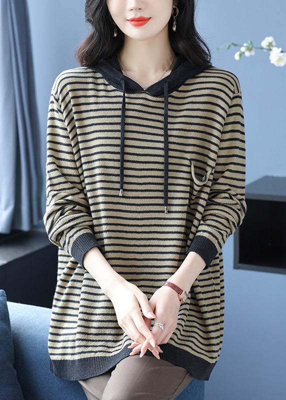 Classic Vintage Sweater with a Flattering Fit