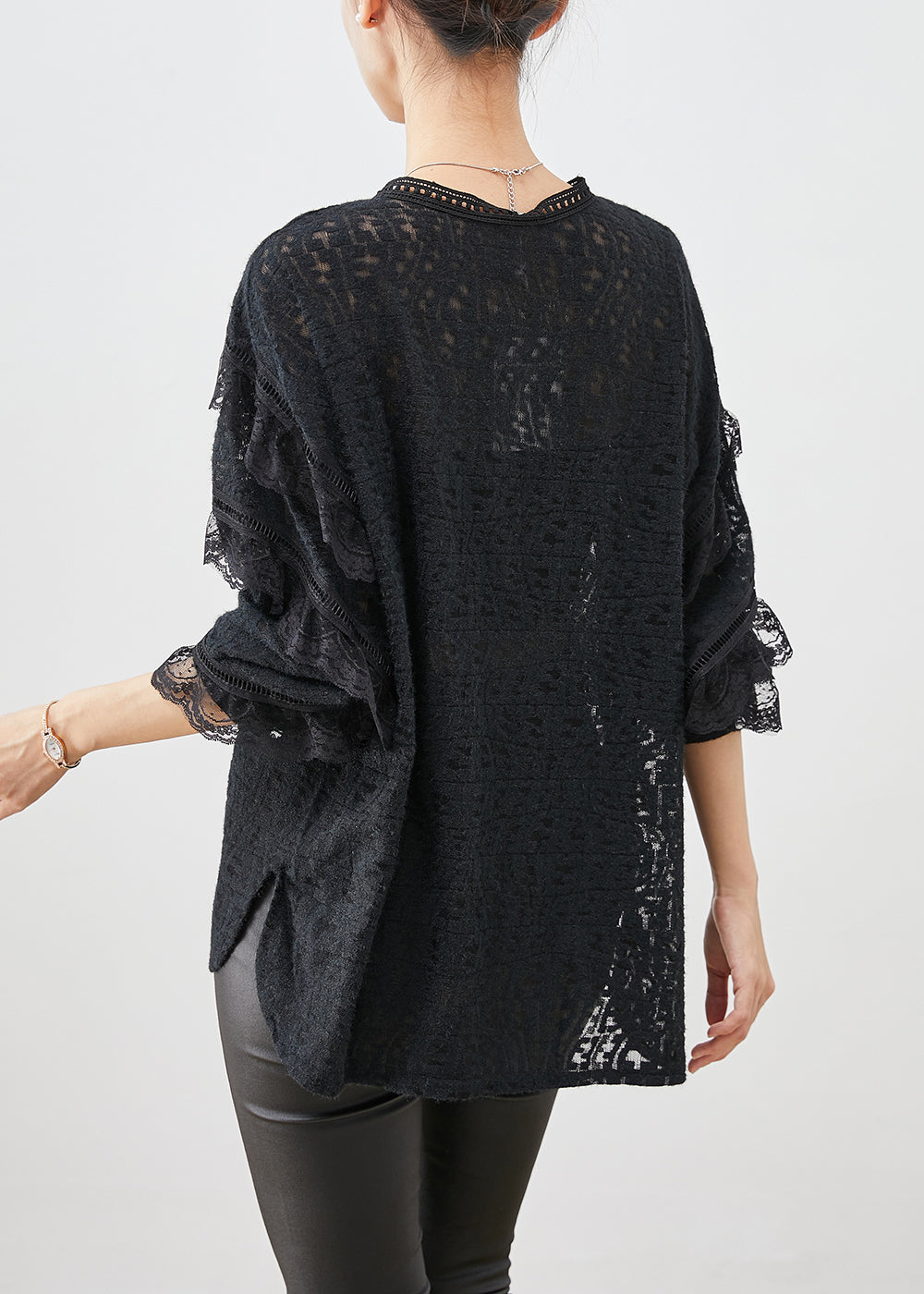 Sophisticated Blouse with a Clean Classic Look