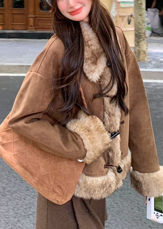 Effortlessly Elegant Coat with a Timeless Design