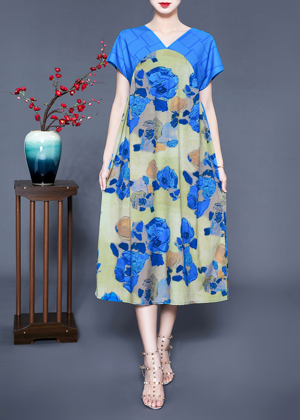 Gracefully Styled Dress for Any Occasion