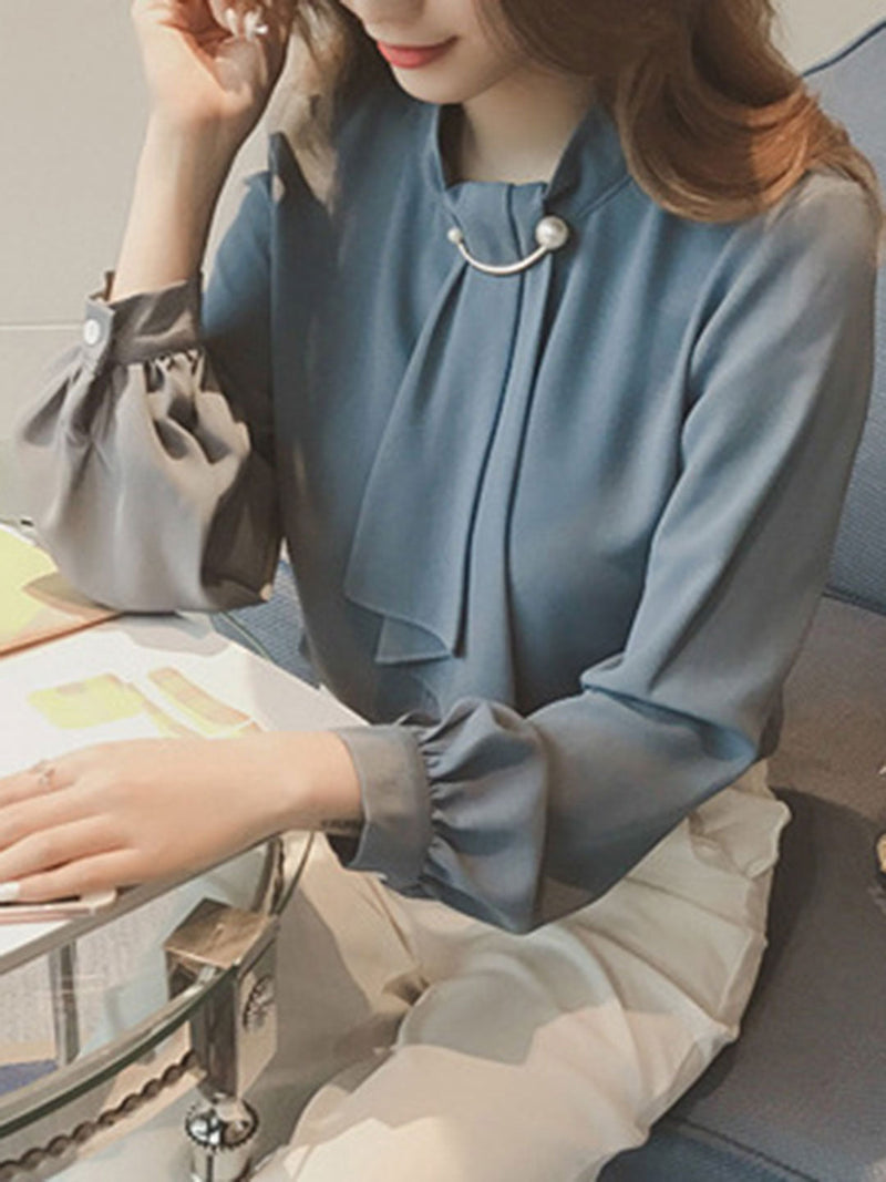 Classic Vintage Shirt with a Flattering Fit