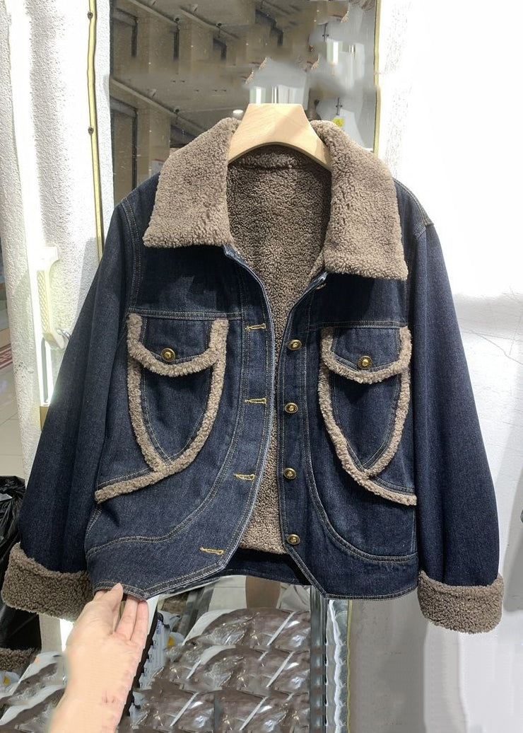 Gracefully Styled Coat for Any Occasion