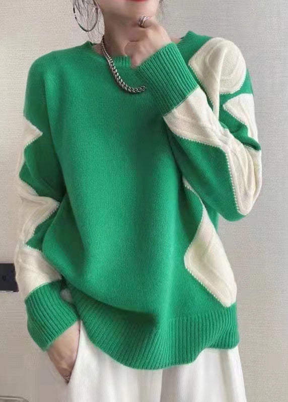 Effortlessly Elegant Sweater with a Timeless Design