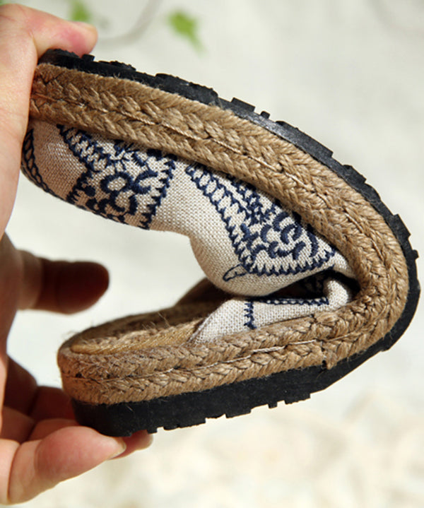 Graceful Orthopedic Sandals for Modern Look