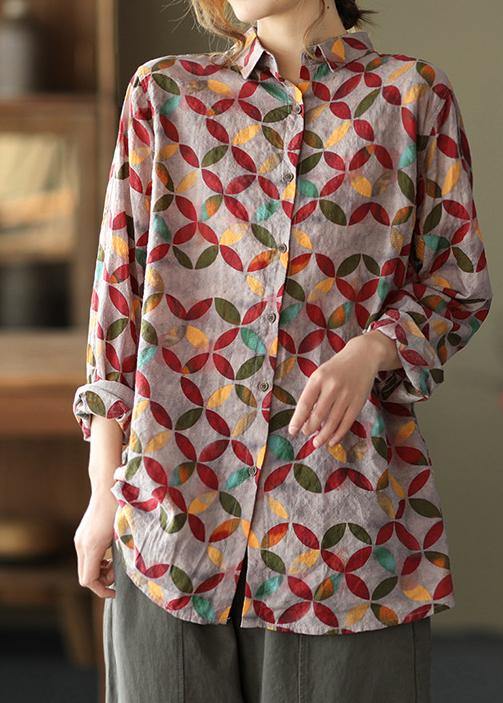 Well Tailored Blouse with a Graceful Silhouette