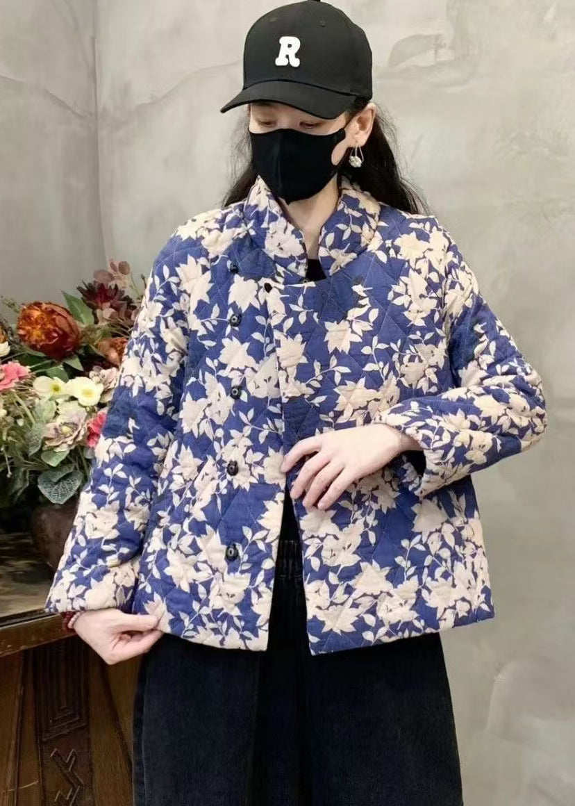 Elegantly Styled Coat for Everyday Wear