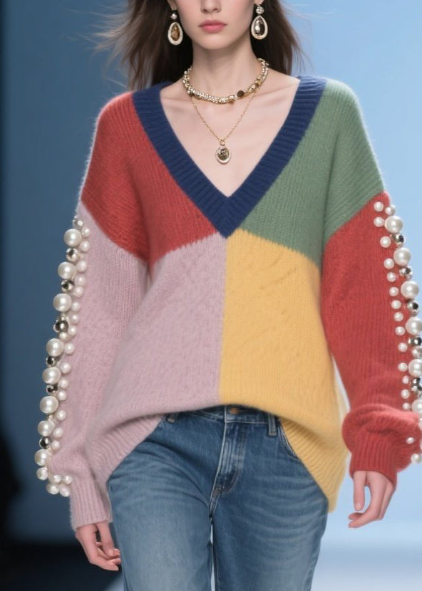 Classic Vintage Sweater with a Flattering Fit