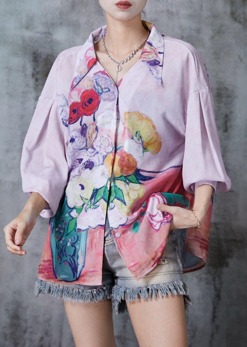 Effortlessly Elegant Shirt with a Timeless Design