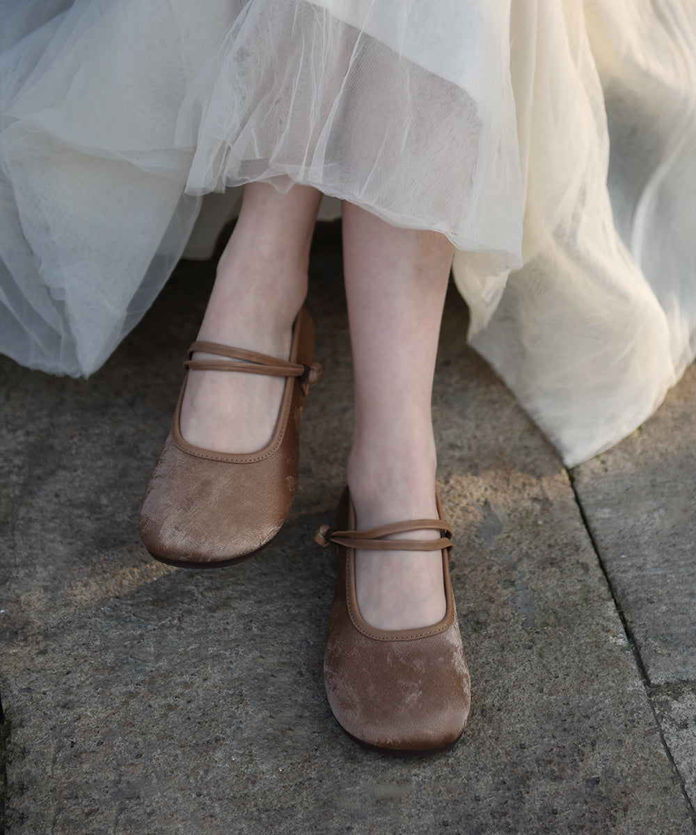 Graceful Orthopedic Shoes for Modern Look
