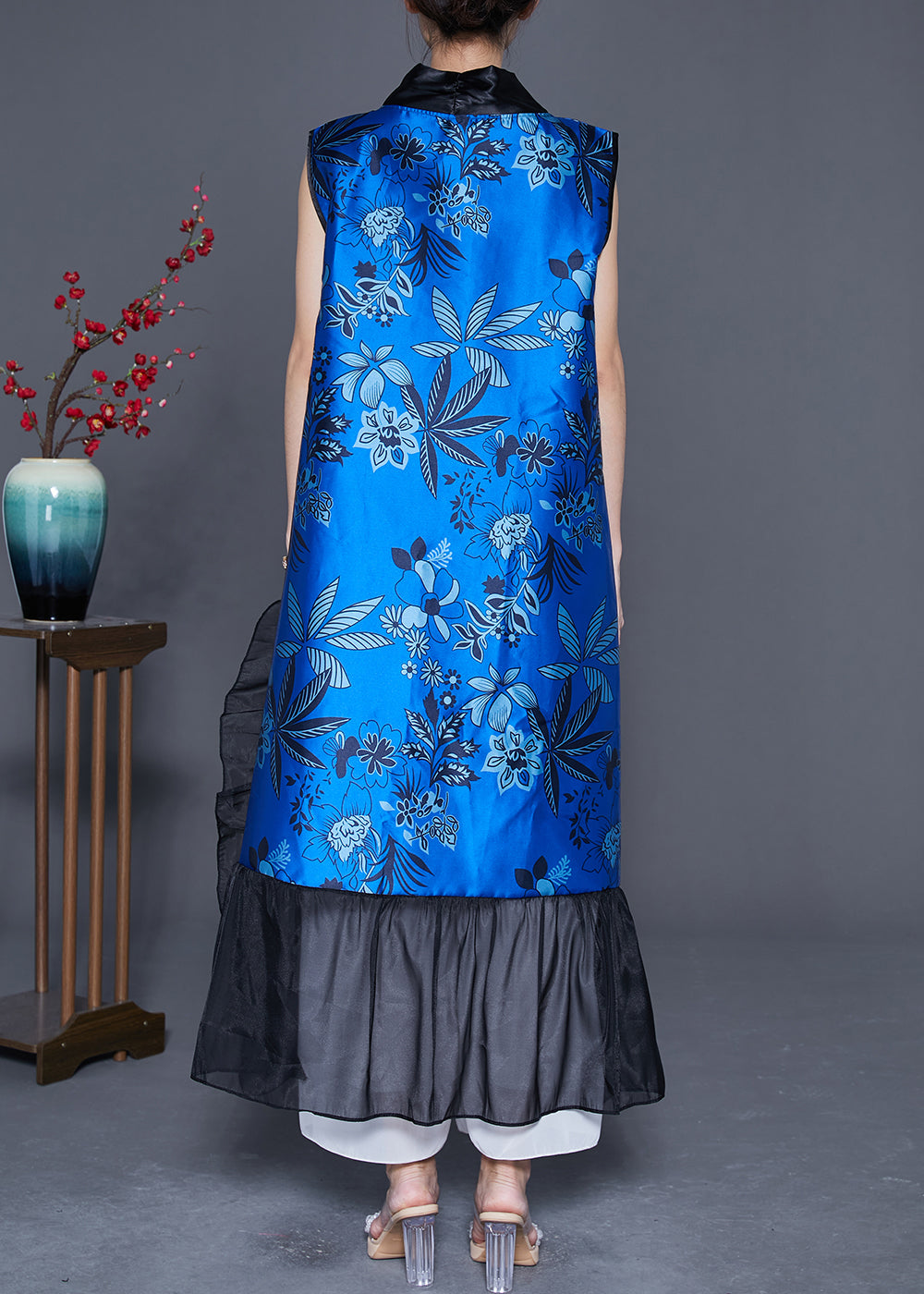 Beautifully Finished Garment in a Timeless Design