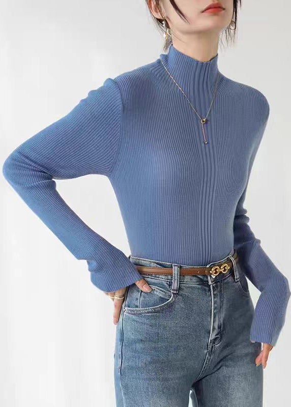 Classic Vintage Sweater with a Flattering Fit