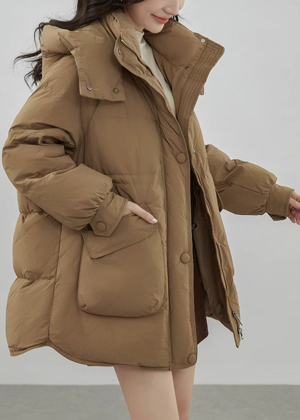 Well Tailored Coat with a Graceful Silhouette