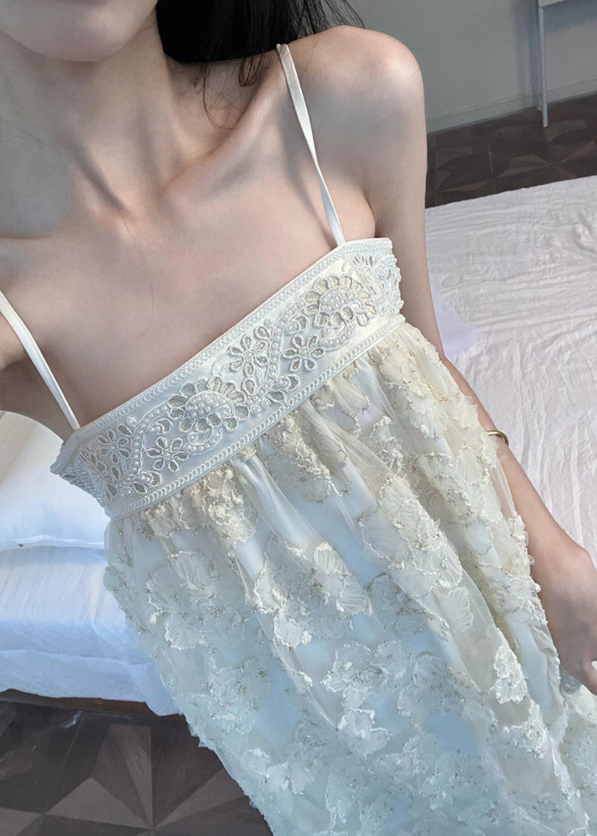 Beautifully Finished Dress in a Timeless Design