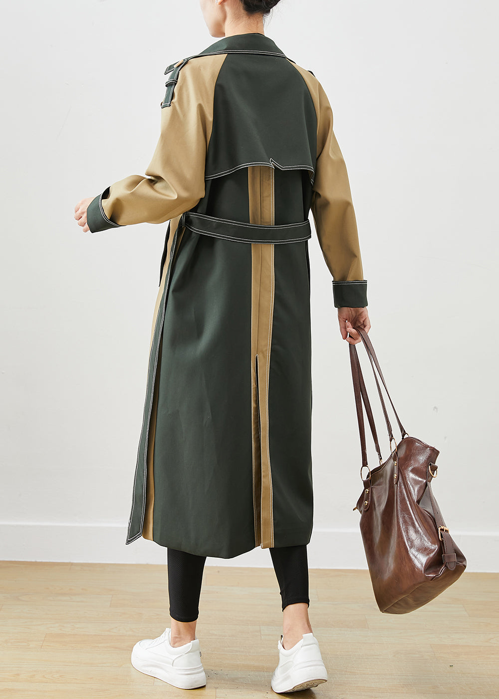 Effortlessly Elegant Coat with a Timeless Design