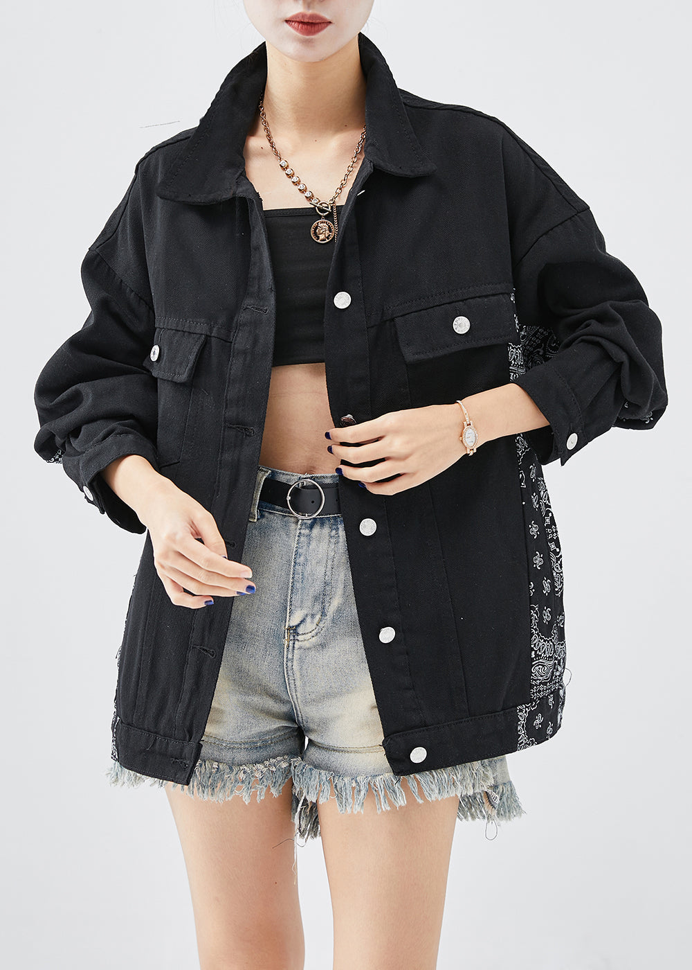Effortlessly Elegant Coat with a Timeless Design