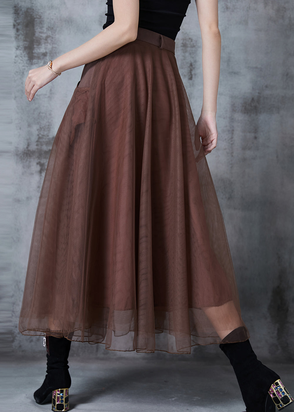 Well Tailored Garment with a Graceful Silhouette