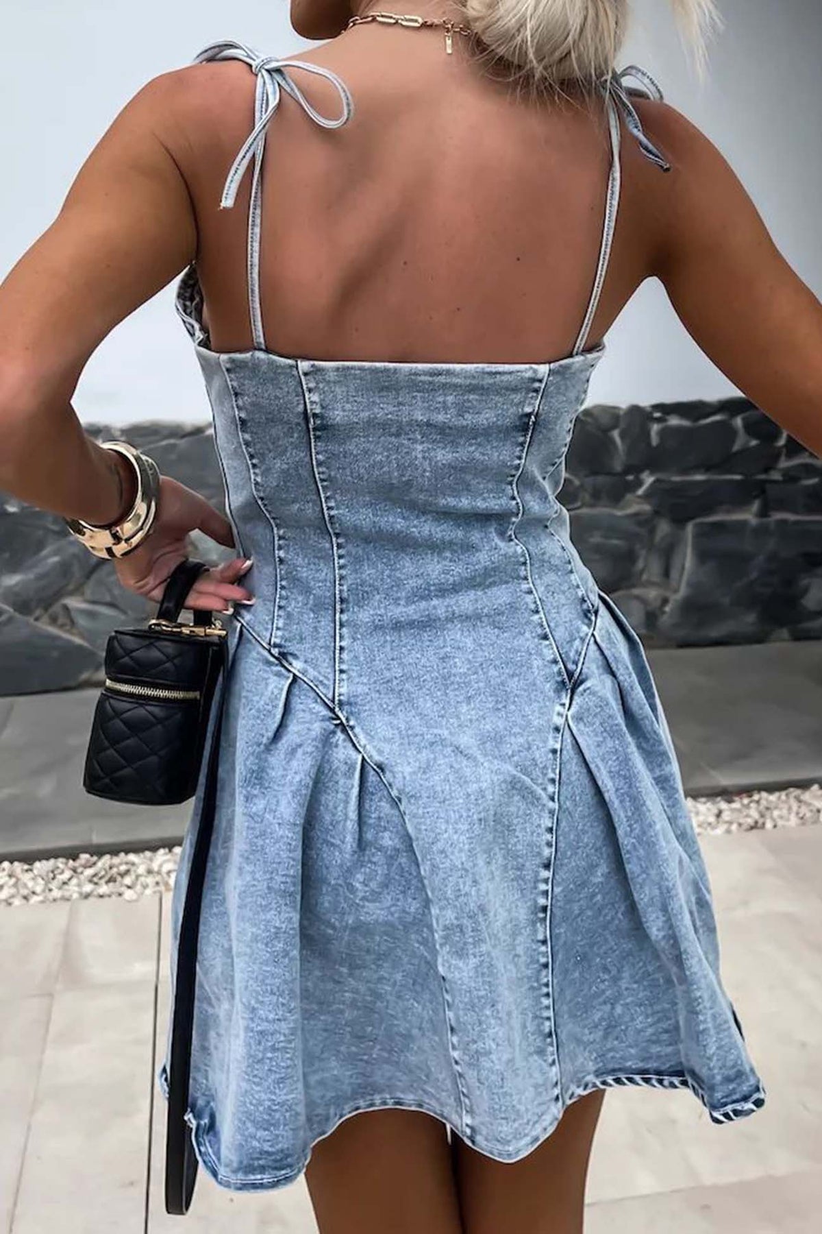 Polished Dress with an Effortless Classic Look