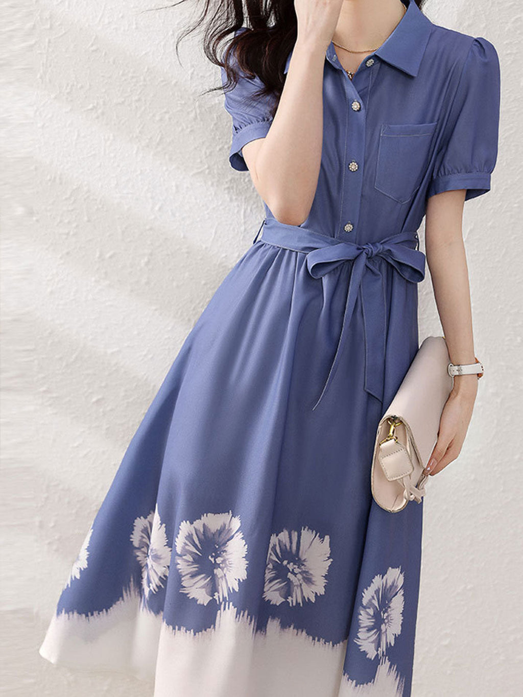 Beautifully Finished Dress in a Timeless Design