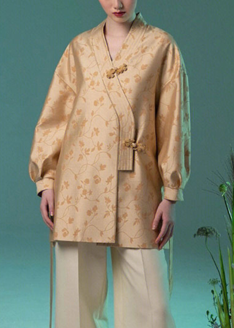 Beautifully Finished Coat in a Timeless Design