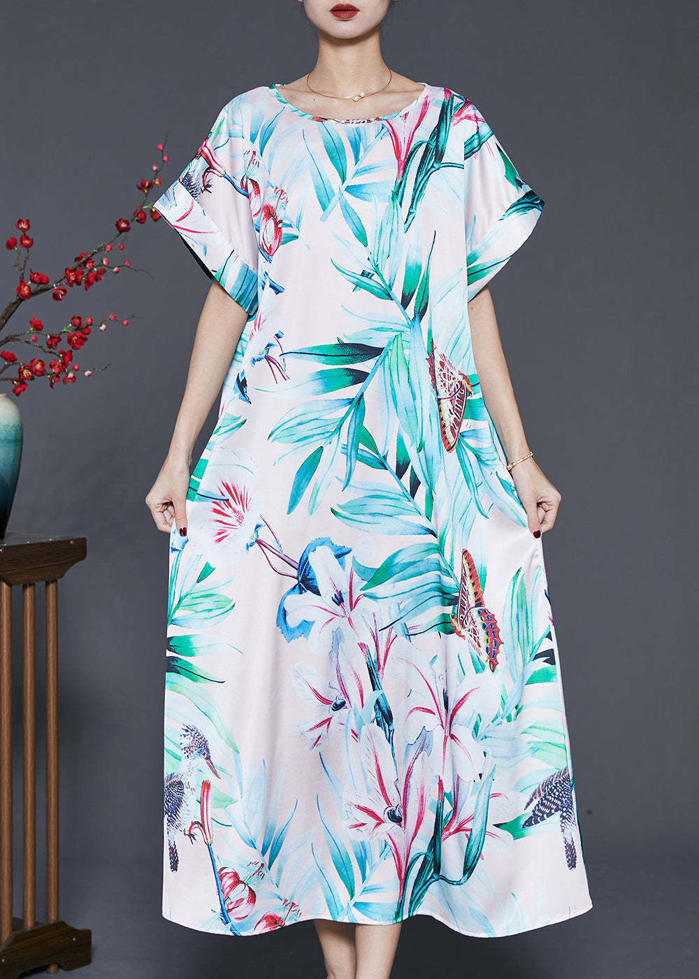 Beautifully Crafted Dress in a Classic Style