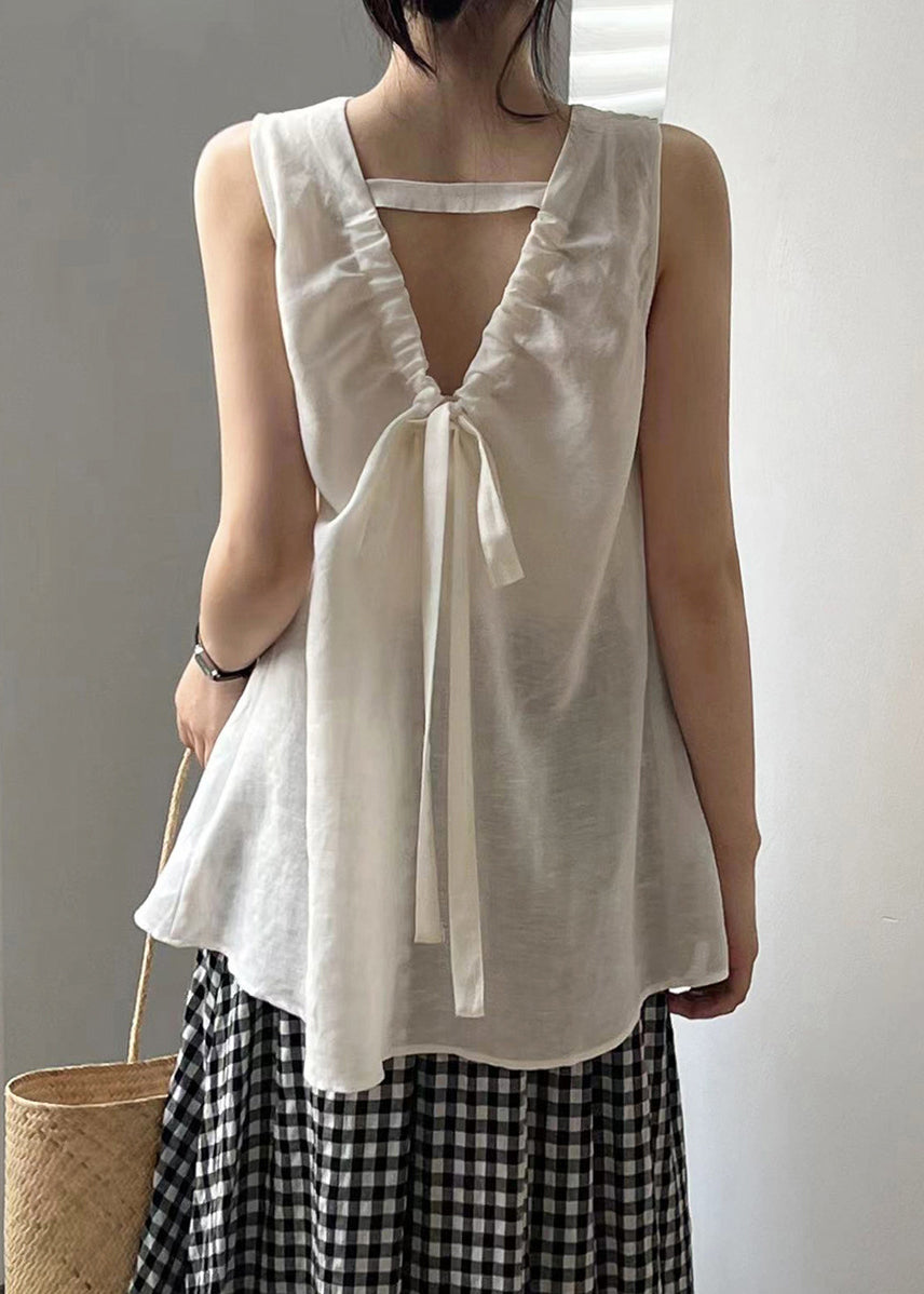 Well Tailored Top with a Graceful Silhouette