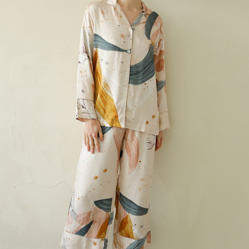 Effortlessly Elegant Cardigan with a Timeless Design