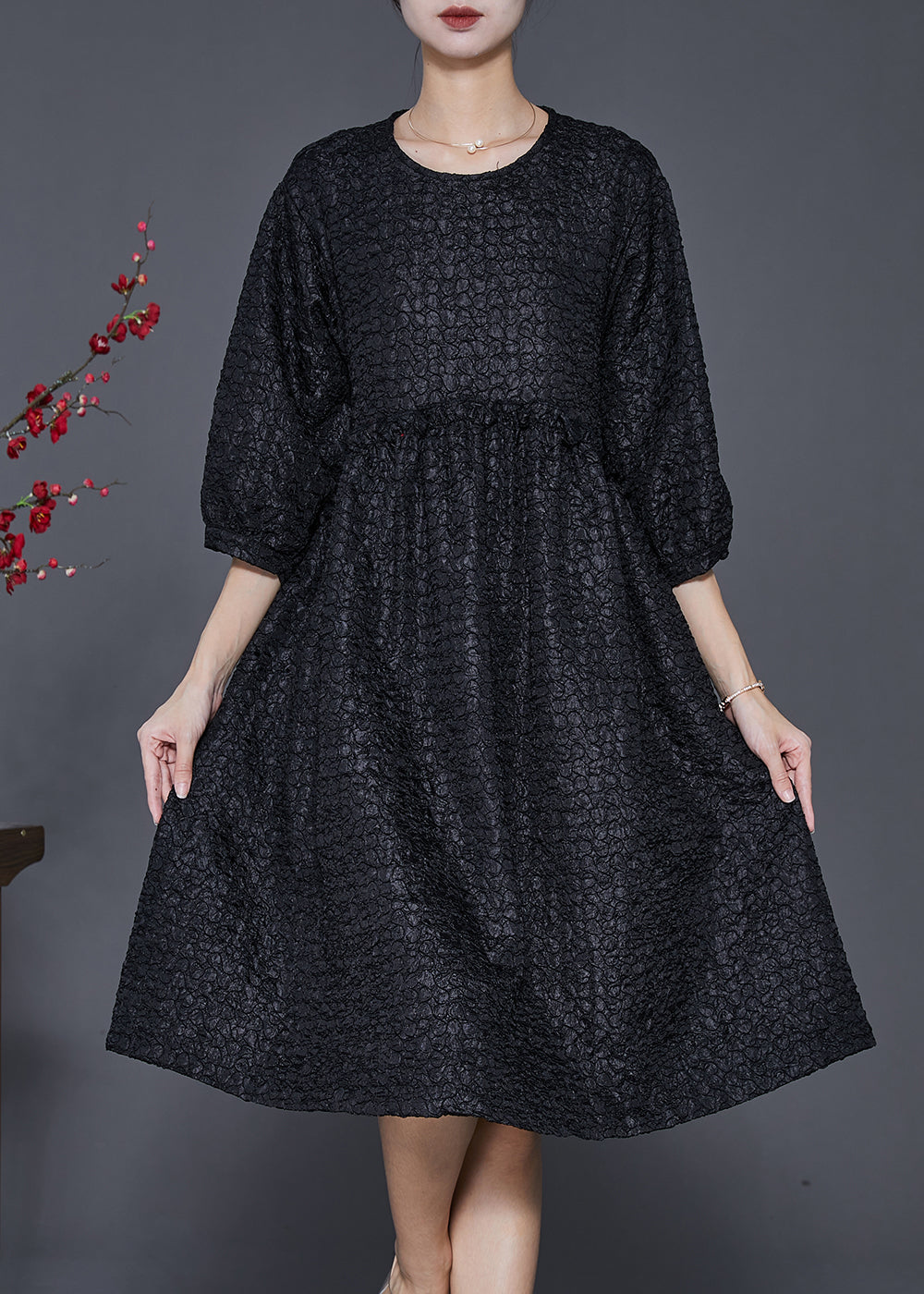 Well Tailored Dress with a Graceful Silhouette