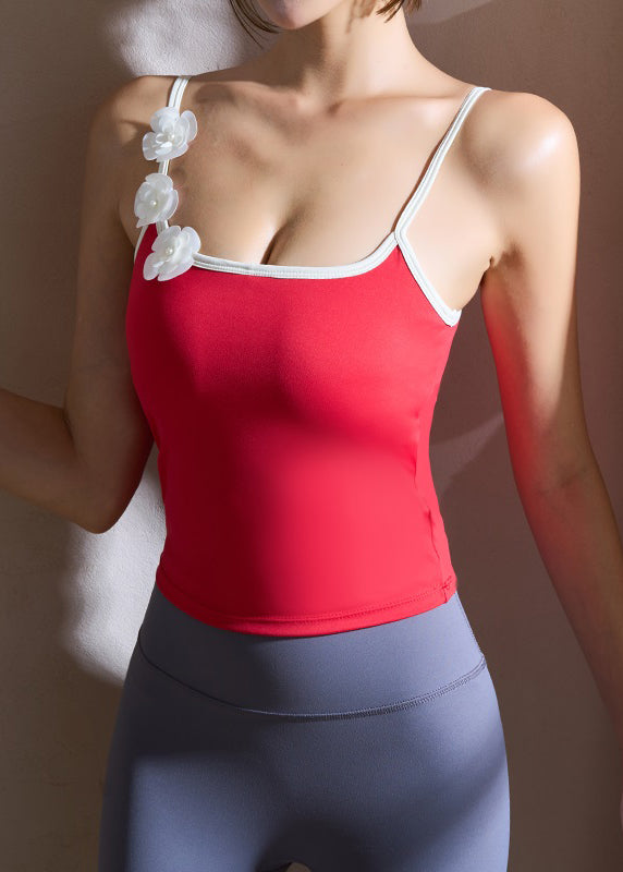 Well Tailored Top with a Graceful Silhouette