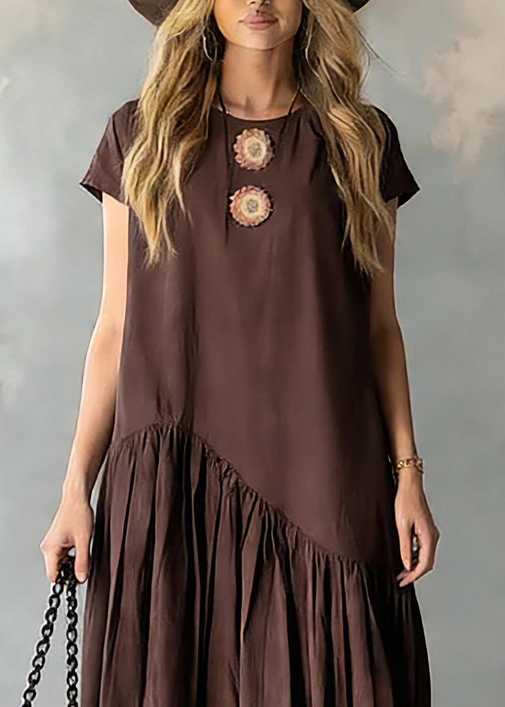 Gracefully Styled Dress for Any Occasion