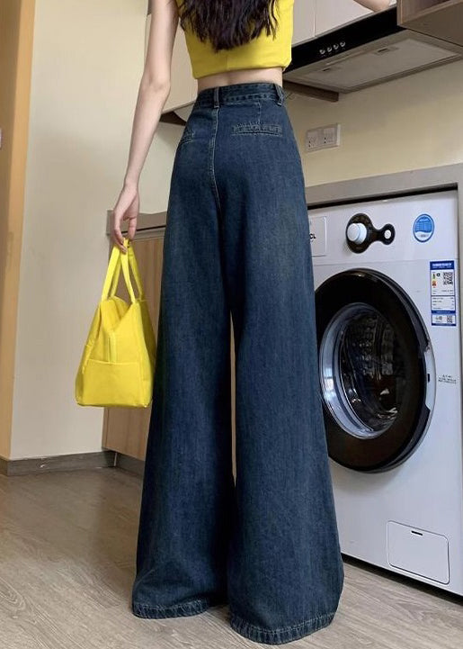 Effortlessly Elegant Pants with a Timeless Design