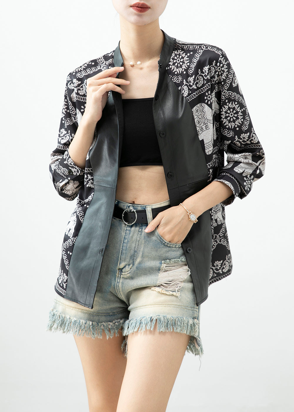 Beautifully Crafted Blouse in a Classic Style