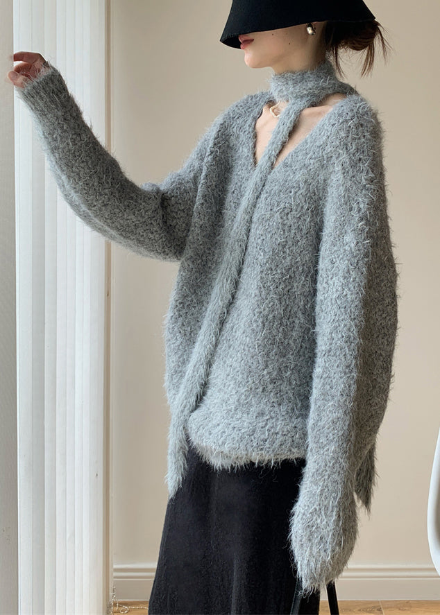 Well Tailored Sweater with a Graceful Silhouette