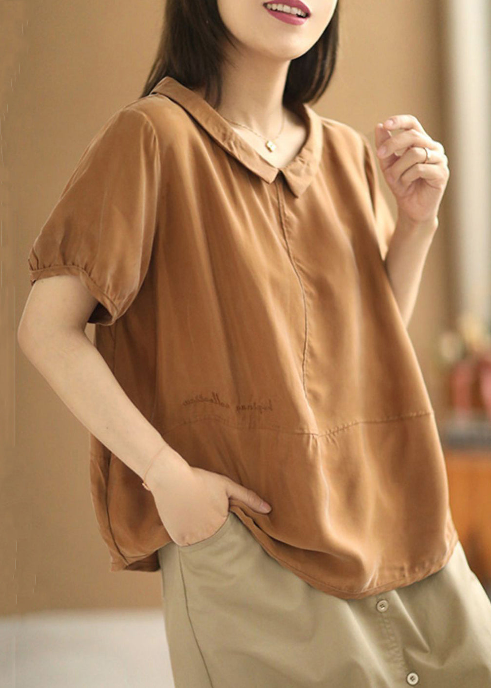 Well Tailored Top with a Graceful Silhouette