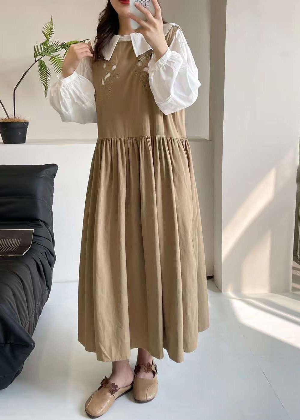 Classic Vintage Dress with a Flattering Fit