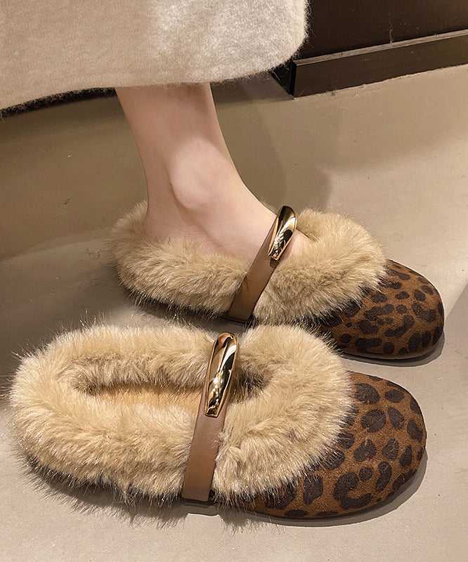 Graceful Orthopedic Slippers for Modern Look