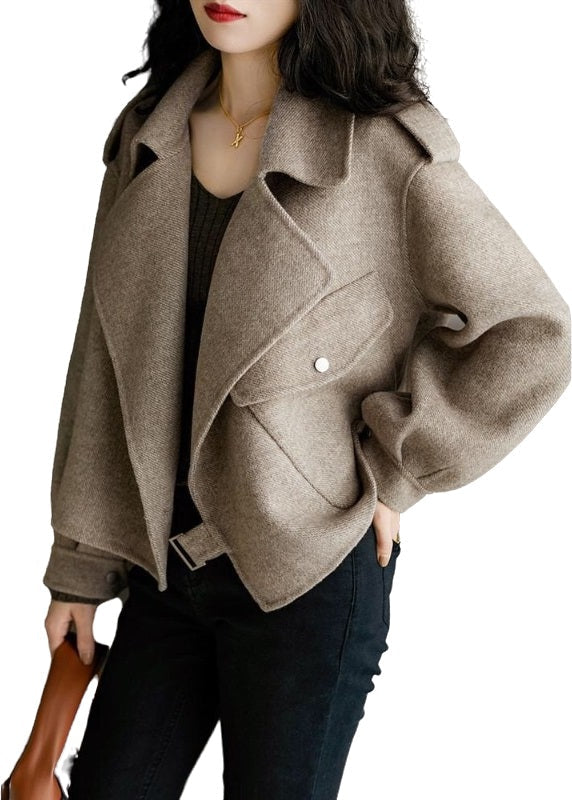 Beautifully Finished Coat in a Timeless Design