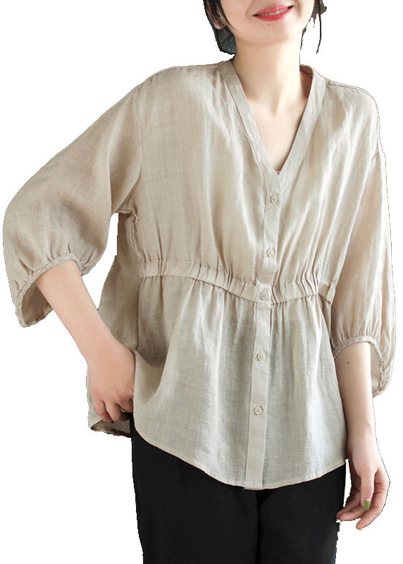 Well Tailored Blouse with a Graceful Silhouette