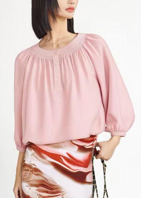 Well Tailored Shirt with a Graceful Silhouette