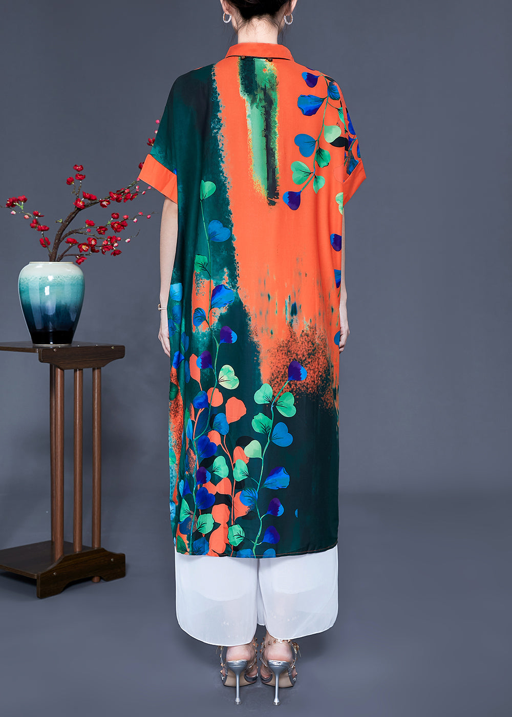 Well Tailored Dress with a Graceful Silhouette