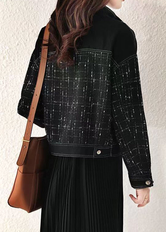 Elegantly Styled Coat for Everyday Wear