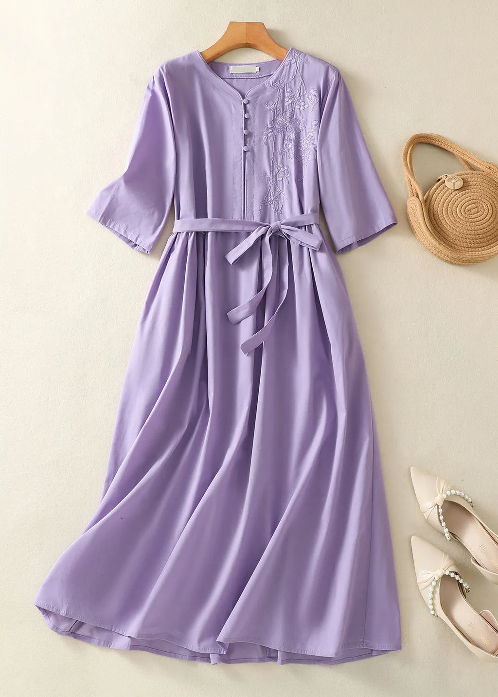 Beautifully Finished Dress in a Timeless Design