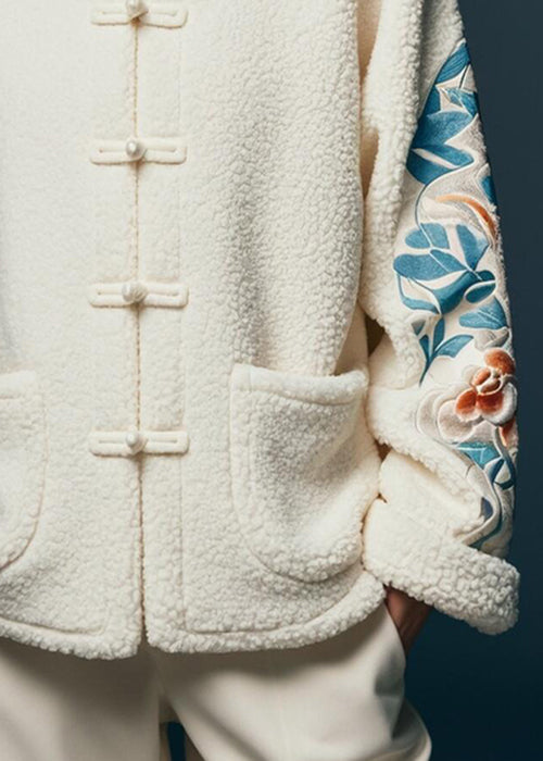 Elegantly Styled Coat for Everyday Wear