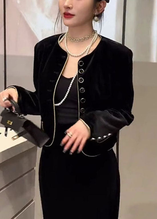 Effortlessly Elegant Coat with a Timeless Design