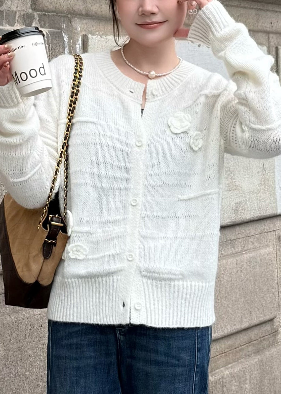 Gracefully Styled Coat for Any Occasion