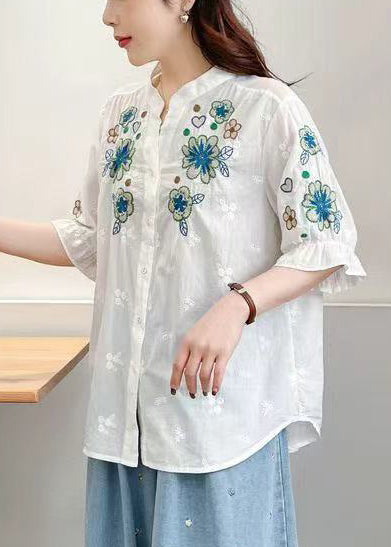 Effortlessly Elegant Top with a Timeless Design